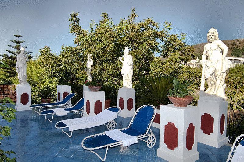 Hotel Bussola 3*